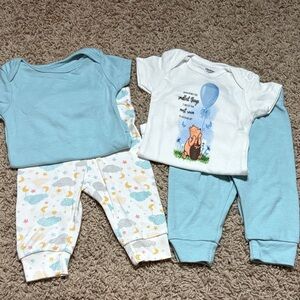 Baby Gear Matching Sets- adorable Winnie the Pooh onesie, size 0-3 months